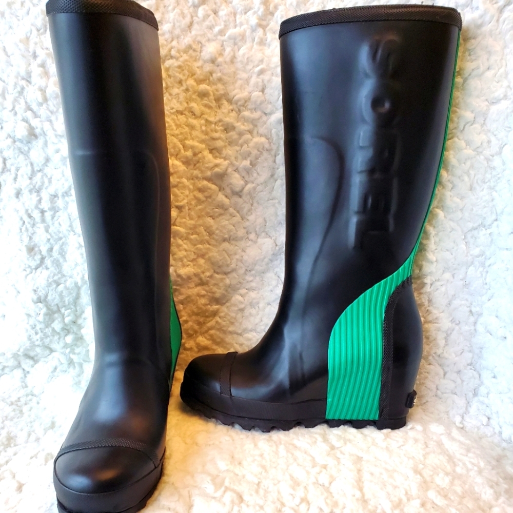SOREL Joan Tall Wedge Rain Boot. Size 7.5